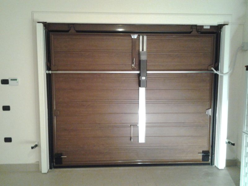 Automatismi per due porte basculanti campitello (mn) Porta garage basculante automatica