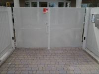 cancello pedonale chiuso
