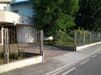 motore su cancello a battente