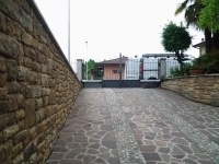 cancello a battente automatizzato