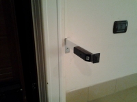 dettaglio automazione porta basculante