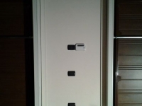 dettaglio due porte garage