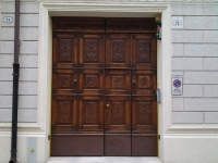 esterno portone automatizzato