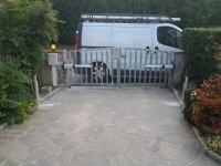 motore installato cancello a battente