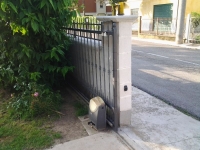 cancello scorrevole malfunzionante